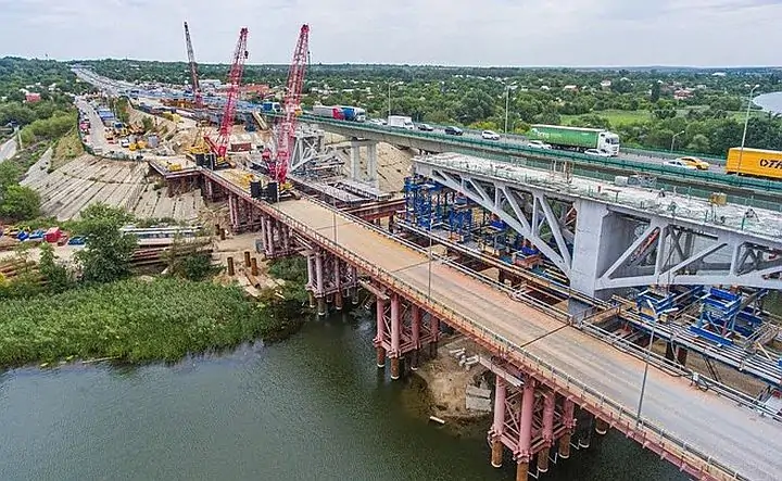 Ремонт моста через Северский Донец. Фото donland.ru