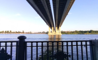 В Ростове 22-летний парень спрыгнул с Ворошиловского моста