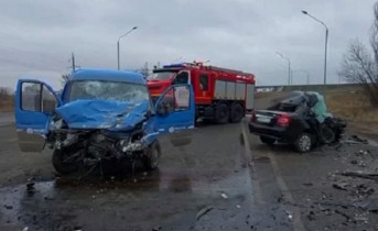 На трассе в Ростовской области в ДТП погиб человек, пять госпитализированы