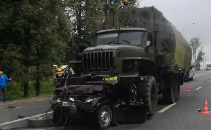 Авария с участием военного грузовика в Ярославской области. Фото для иллюстрации