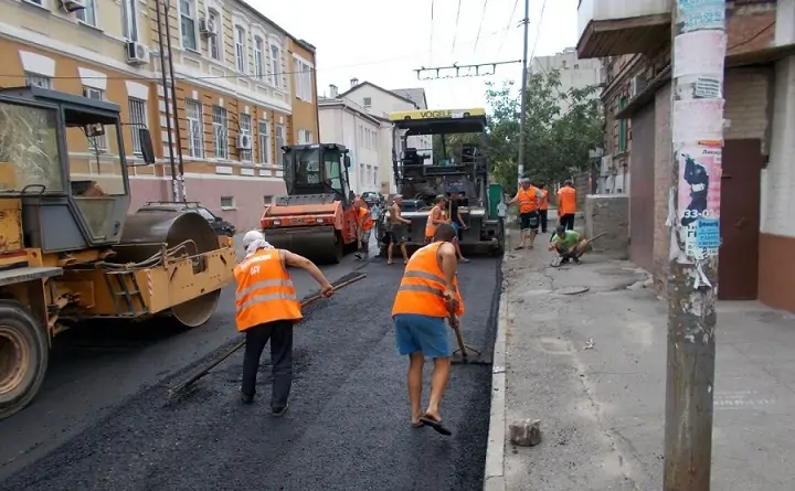 Дорожный ремонт в Ростове. Фото rostov-gorod.ru.