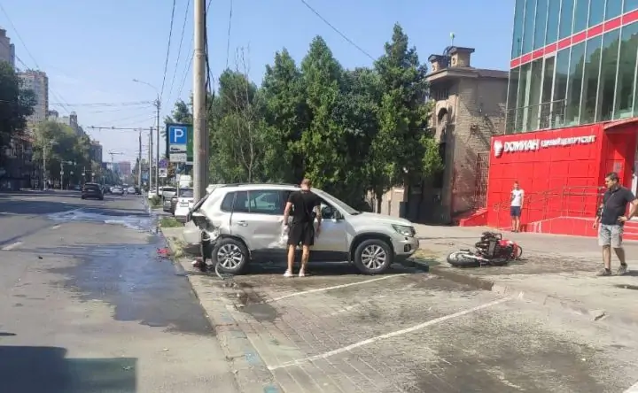 Фото с места ДТП отдела пропаганды УГИБДД по Ростовской области