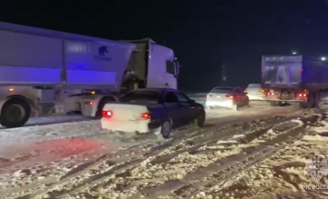 В Ростовской области ещё на двух трассах закрыли движение из-за снегопада