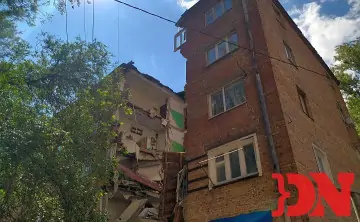 Аварийный дом на Нариманова, который начнут сносить 15 июля. Фото donnews.ru