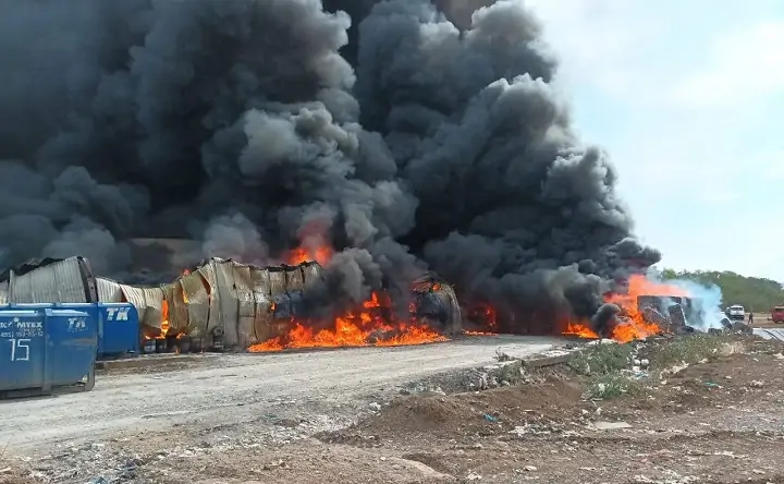 Пожар на полигоне ТБО в Ростове. Фото ГУ МЧС по Ростовской области