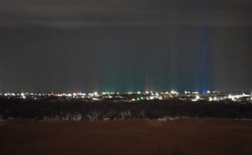 Световые столбы образовались в небе над Ростовской областью