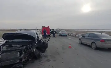 В Башкирии после ДТП с трактором загорелась иномарка: 4 человека погибли