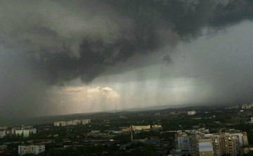 В Ростовской области объявлено штормовое предупреждение из-за надвигающейся непогоды