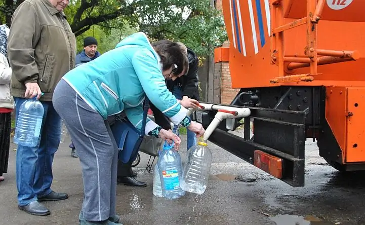 Подвоз воды. Фото газеты "Пик"