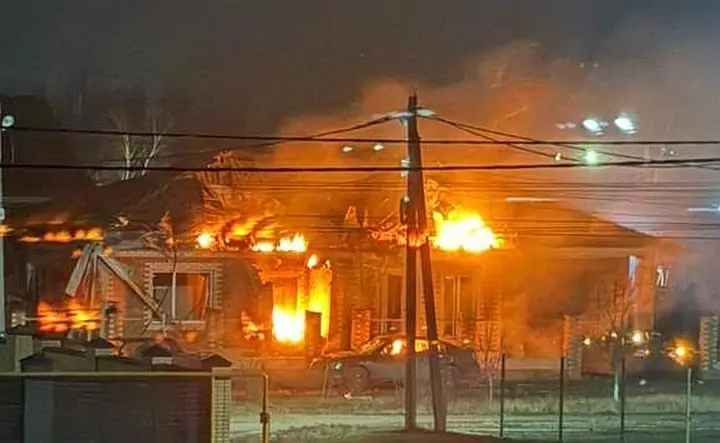 Пожар в Чалтыре после атаки БПЛА, скриншот из видео с места происшествия