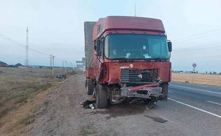 Фото с места ДТП отдела пропаганды УГИБДД по Ростовской области