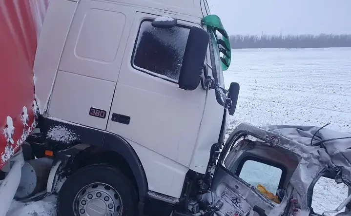 Фото с места ДТП отдела пропаганды ГИБДД по Ростовской области