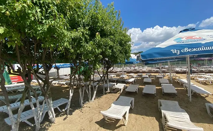 VIP-зона пляжа «Каррера». Фото donnews.ru